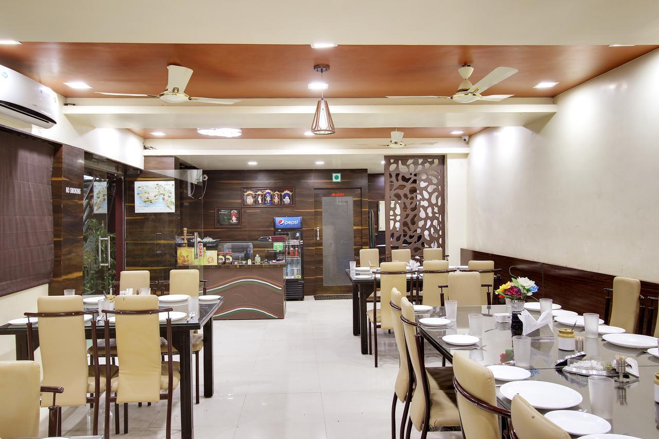 Daksh Hotel And Restaurant Talala Buitenkant foto